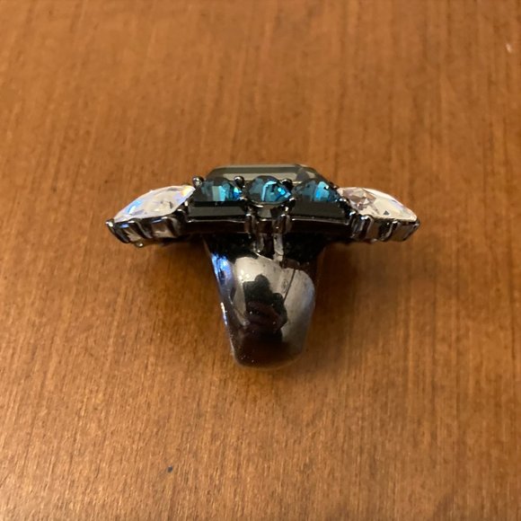 Beautiful Art Deco Cocktail Ring with Crystals - BNWOT - Picture 2 of 3